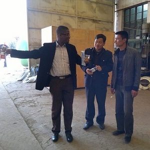 Sierra Leone Customer Visits Our Factory(1)a