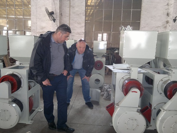 Bulgaria Customers Come to Our Factory