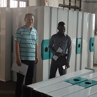 尼日利亚客户参观我方工厂