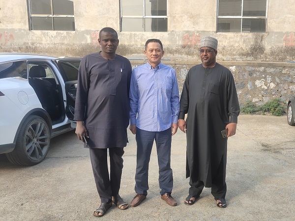 The Clients from Nigerian Visited Us for Rice Mill (1)