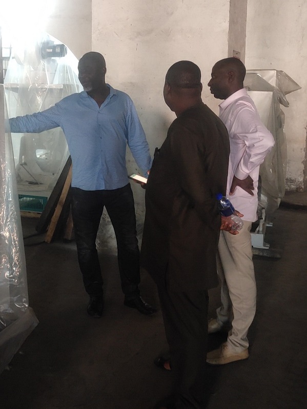 Customers from Nigeria Visited Our Factory (1)